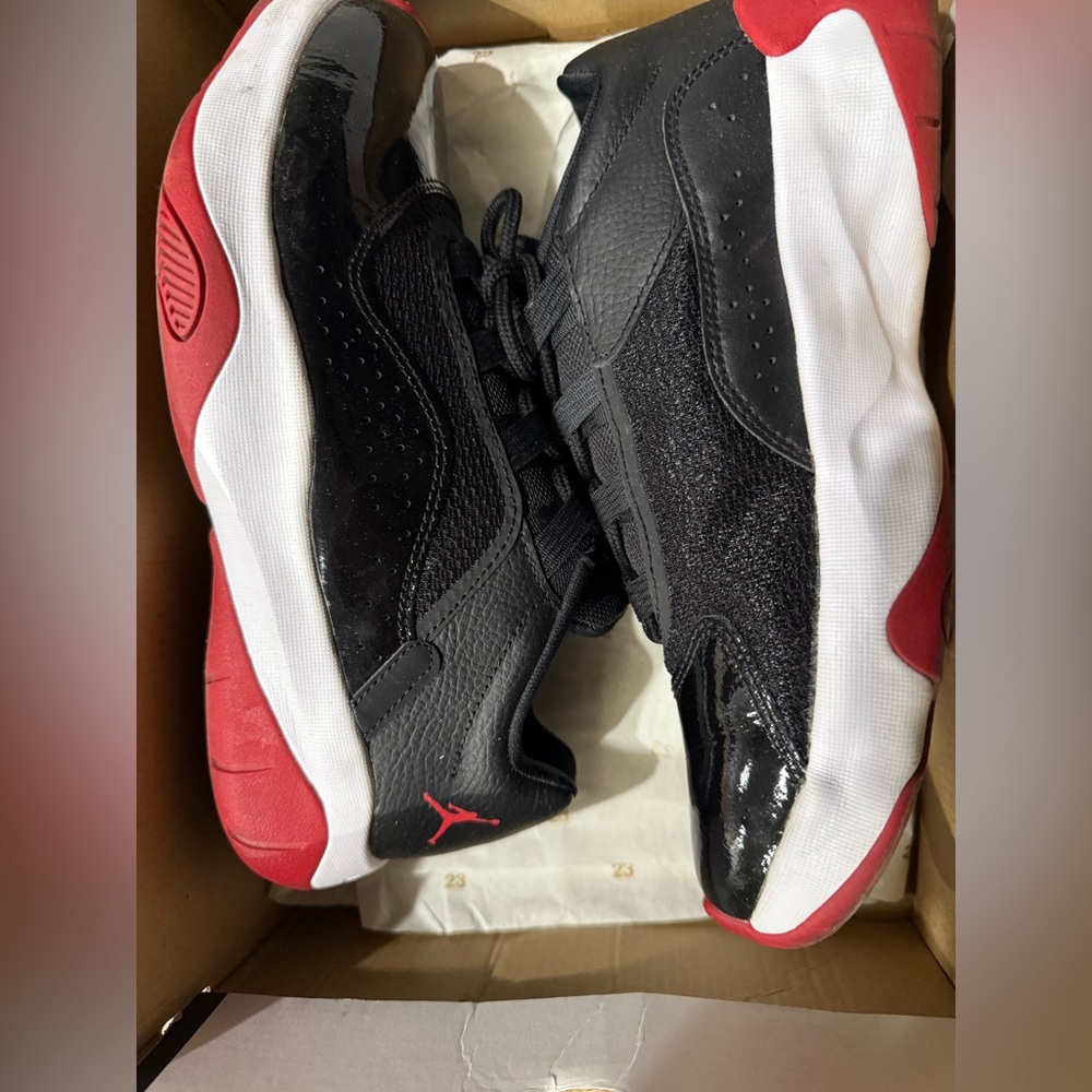Nike Jordan 11 CMFT Low Bred - DM0851-005